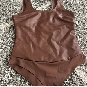 Pinsy shapewear bodysuit